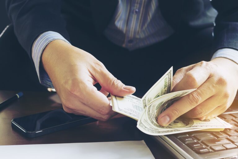 Servidor público pode contribuir para o INSS? Entenda!
