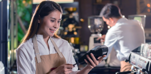 O que fazer quando o cartão de crédito está vencido? Como renovar?