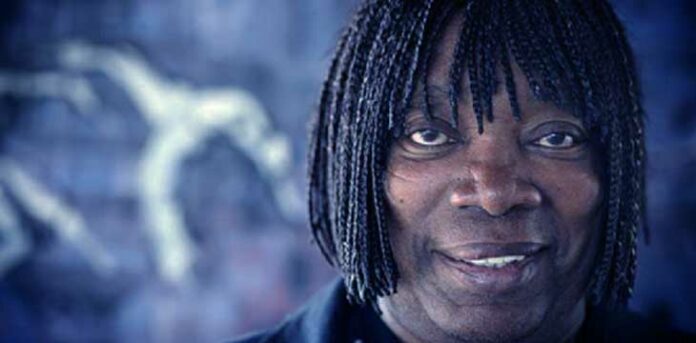 rosto do cantor milton nascimento