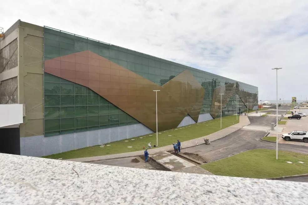 Fachada do Centro de Convenções de Salvador, onde acontece a Bienal do Livro Bahia