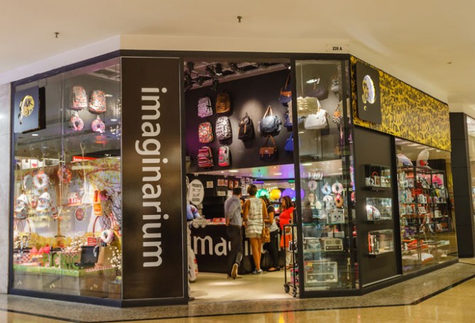Fachada da loja da franquia Imaginarium no Barra Shopping